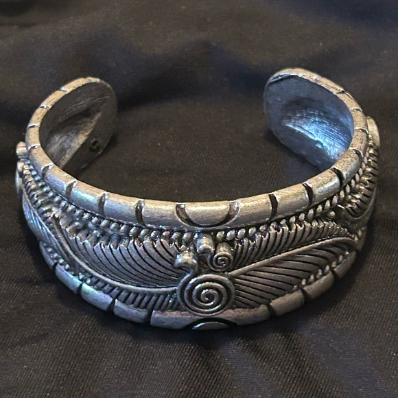 Jewelry - Silver Ornate Bangle Bracelet